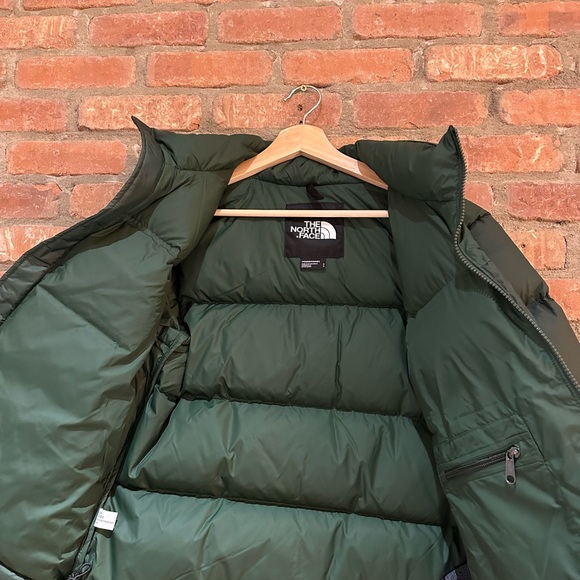 New puffer jacket Northface, porté 2 x seulement.(Modèle 700)Small. - Picture 4 of 5